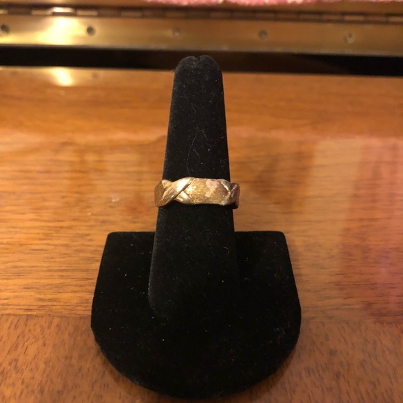 Women’s size 8 silver ring - Picture 1 of 3